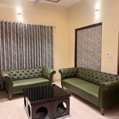 5Bhk Home Away From Home At Ranjit Avenue อัมริตสา ภายนอก รูปภาพ