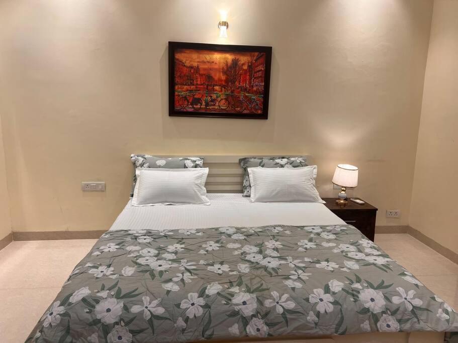 5Bhk Home Away From Home At Ranjit Avenue อัมริตสา ภายนอก รูปภาพ