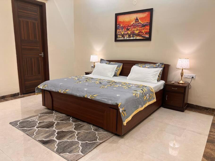 5Bhk Home Away From Home At Ranjit Avenue อัมริตสา ภายนอก รูปภาพ