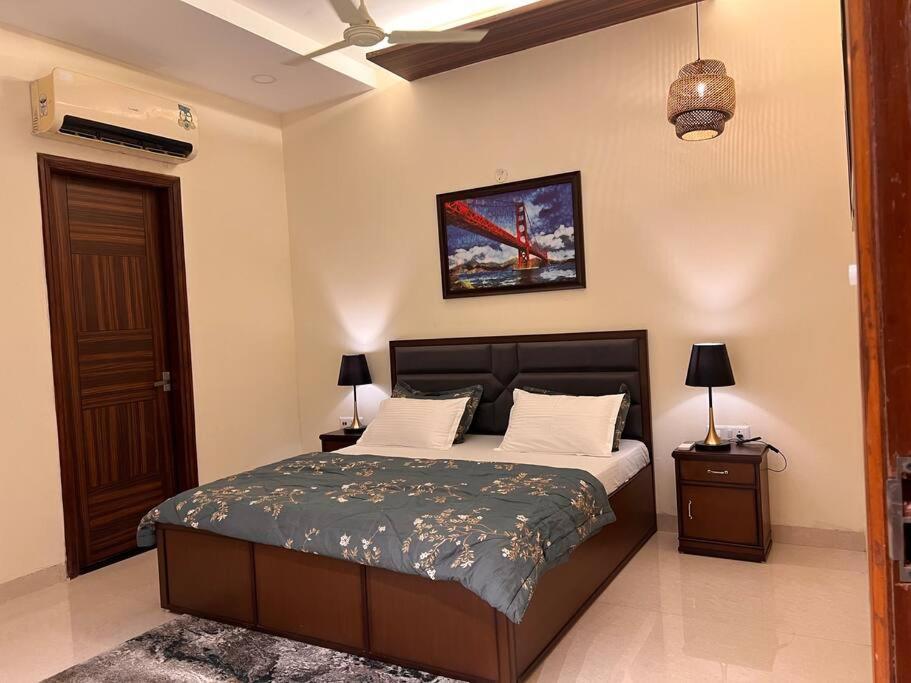 5Bhk Home Away From Home At Ranjit Avenue อัมริตสา ภายนอก รูปภาพ