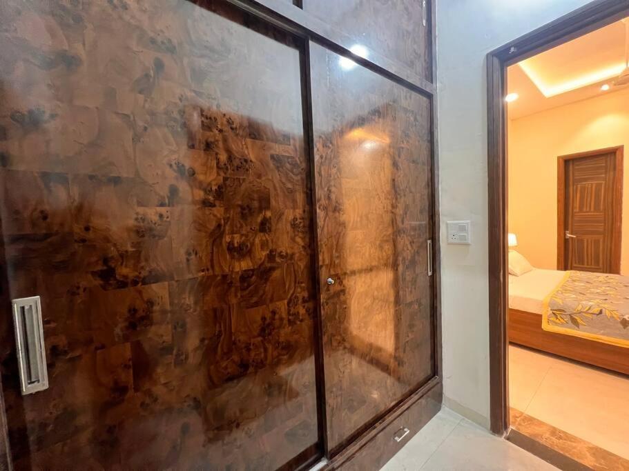 5Bhk Home Away From Home At Ranjit Avenue อัมริตสา ภายนอก รูปภาพ