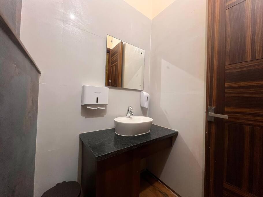 5Bhk Home Away From Home At Ranjit Avenue อัมริตสา ภายนอก รูปภาพ
